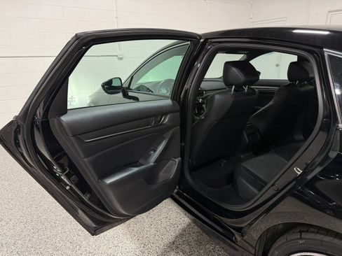 Used 2018 Honda Accord Sport image 27