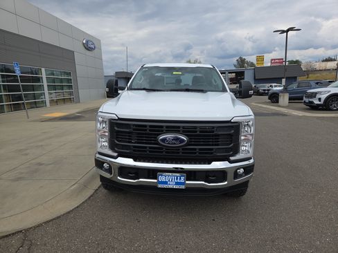 New 2026 Ford F250 XL w/ XL Off-Road Package AWD/4WD image 8