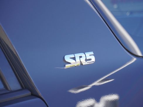 Used 2024 Toyota 4Runner SR5 Premium image 9