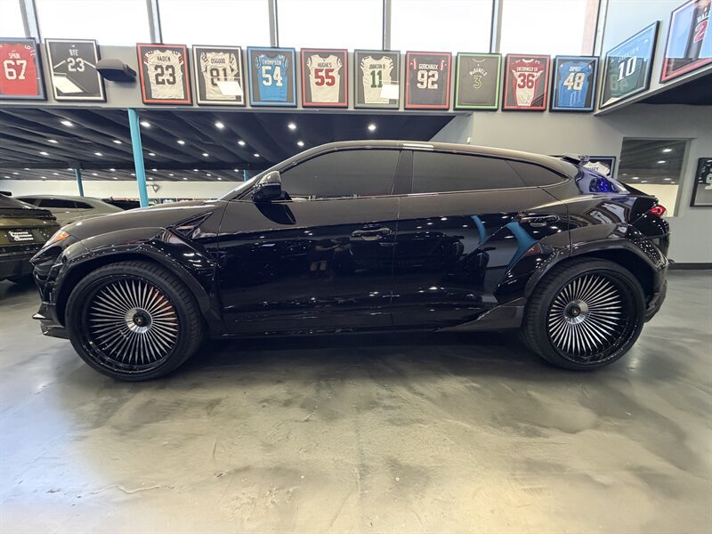 Used 2024 Lamborghini Urus S AWD/4WD image 8