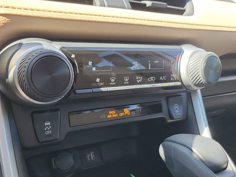 Certified 2025 Toyota RAV4 LE FWD image 18