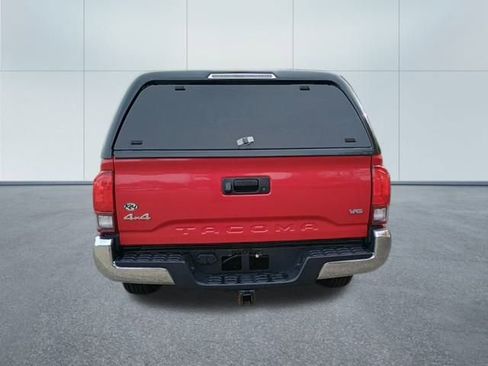 Used 2020 Toyota Tacoma SR5 image 4