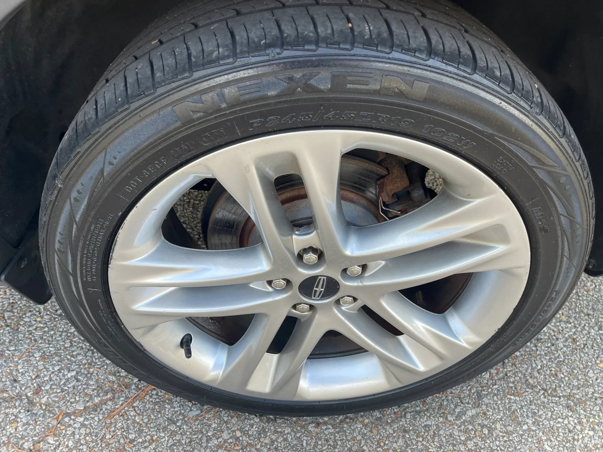 Used 2019 Lincoln MKC Reserve w/ MKC Climate Package AWD/4WD image 9