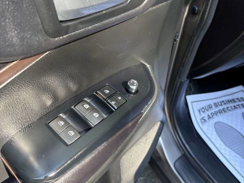Used 2016 Toyota Highlander XLE FWD image 18