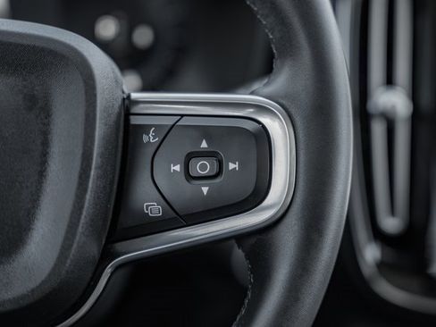 Certified 2023 Volvo XC40 B5 Plus w/ Driver Assist Package image 26