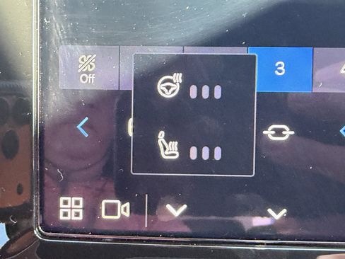 Certified 2023 Volvo XC40 B4 Core w/ Climate Package image 23