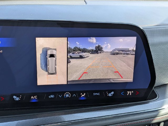 Used 2025 Chevrolet Suburban RST w/ Comfort Package RWD image 31