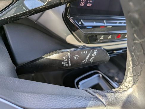 Certified 2023 Volkswagen ID.4 Pro RWD image 28