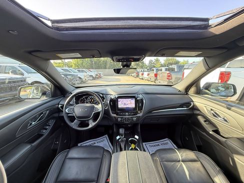 Used 2023 Chevrolet Traverse Premier w/ Redline Edition FWD image 18