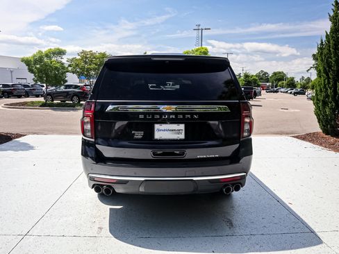 Used 2023 Chevrolet Suburban Premier AWD/4WD image 9
