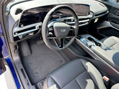 New 2025 Cadillac Lyriq Sport image 6