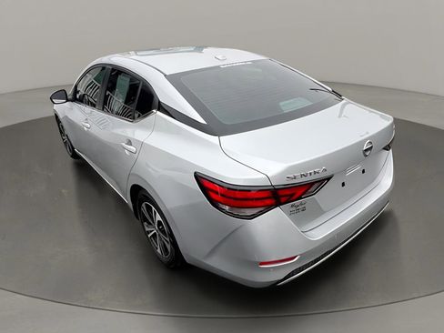 Used 2023 Nissan Sentra SV image 4