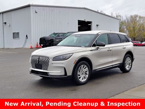 Used 2024 Lincoln Corsair AWD image 1