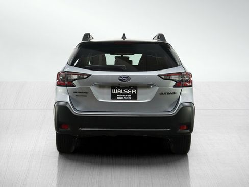 Used 2025 Subaru Outback Onyx Edition image 4