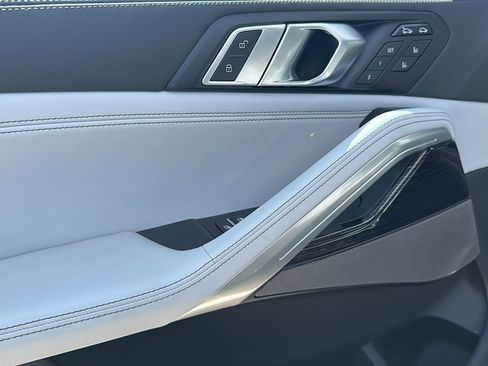 New 2026 BMW X6 M60i image 13