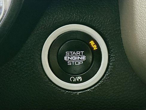 Used 2022 RAM 1500 Laramie RWD image 27