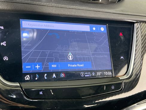 Used 2022 Cadillac XT6 Sport w/ Technology Package image 13