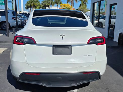 Used 2021 Tesla Model Y Long Range image 6