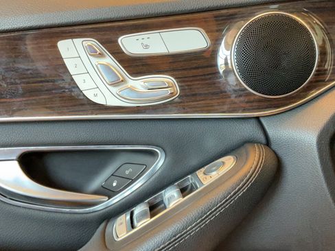 Used 2020 Mercedes-Benz C 300 4MATIC Sedan image 25