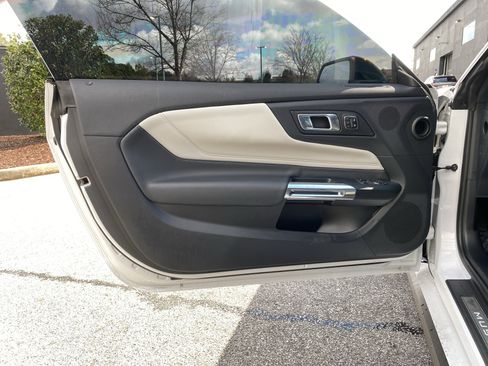 Used 2024 Ford Mustang GT Premium image 20