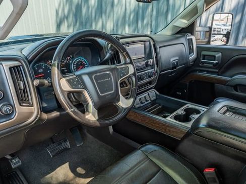 Used 2018 GMC Sierra 2500 Denali w/ Duramax Plus Package AWD/4WD image 23