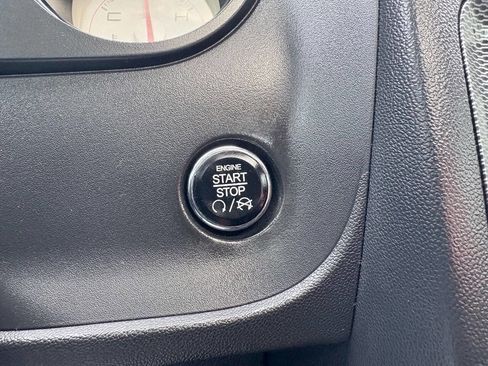 Used 2012 Dodge Challenger R/T w/ Electronics Convenience Group image 38