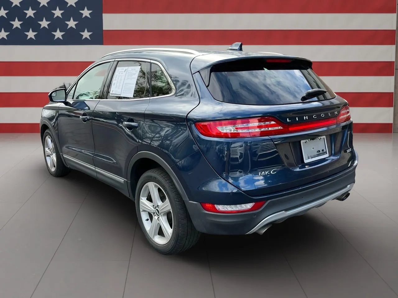 Used 2017 Lincoln MKC Premiere FWD image 6