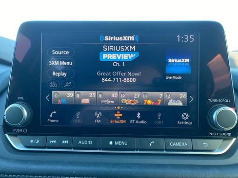 Used 2023 Nissan Rogue SL image 37