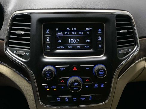 Used 2017 Jeep Grand Cherokee Limited image 13