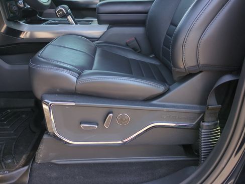 Used 2025 Ford F150 Platinum AWD/4WD image 12
