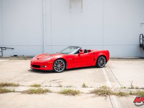 Used 2013 Chevrolet Corvette 427 w/ 1SC Preferred Equipment Group RWD image 18
