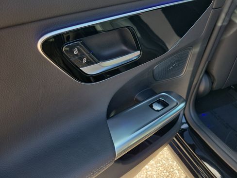 Certified 2022 Mercedes-Benz C 300 4MATIC Sedan image 12