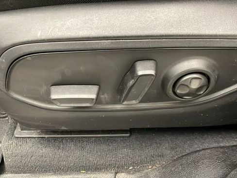 Used 2023 Jeep Grand Cherokee L Limited image 29