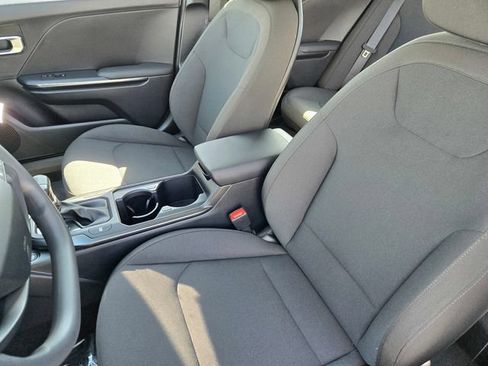 New 2026 Kia K4 FWD image 24