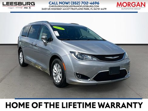 Used 2018 Chrysler Pacifica Touring-L Plus FWD image 1
