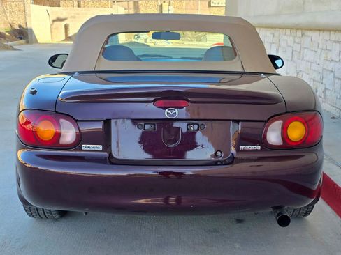 Used 2000 MAZDA MX-5 Miata LS image 4