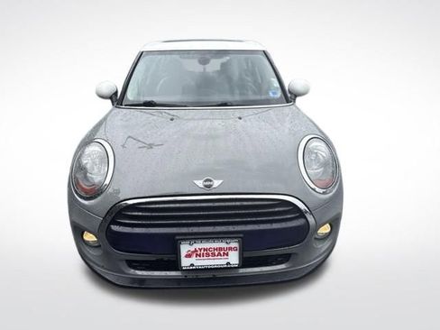 Used 2018 MINI Cooper 4-Door Hardtop FWD image 8