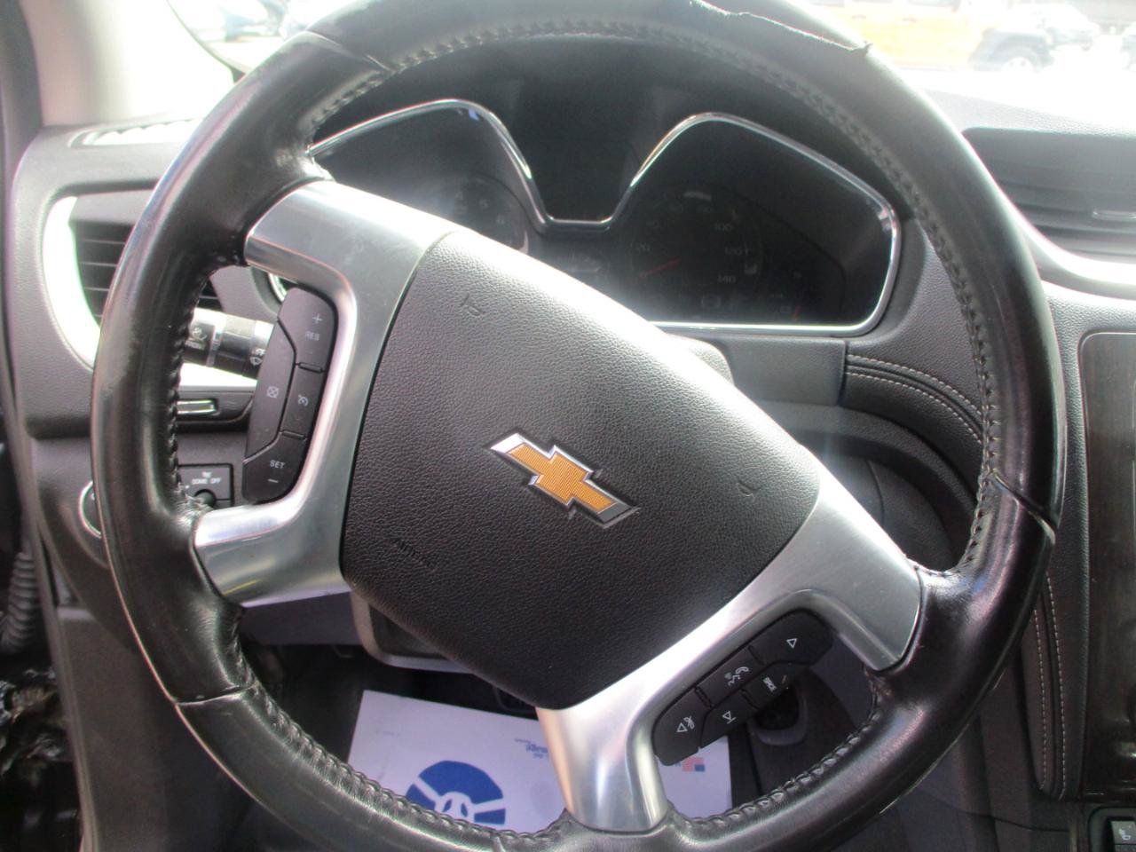 Used 2016 Chevrolet Traverse LT FWD image 14
