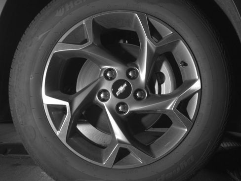 Used 2025 Chevrolet Trax LT image 13