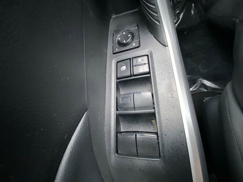 Used 2023 Toyota RAV4 LE image 17