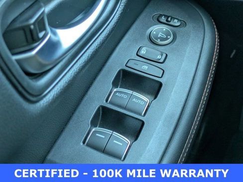 Used 2025 Honda HR-V Sport image 19