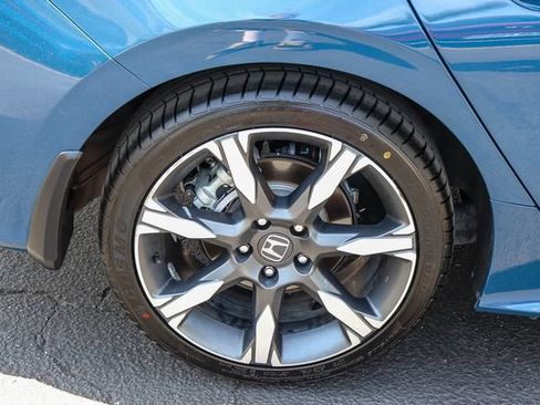 Certified 2025 Honda Civic Sport image 9