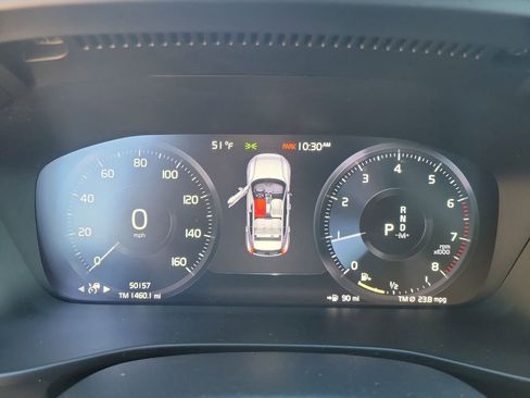 Used 2021 Volvo XC40 T5 R-Design w/ Advanced Package image 26