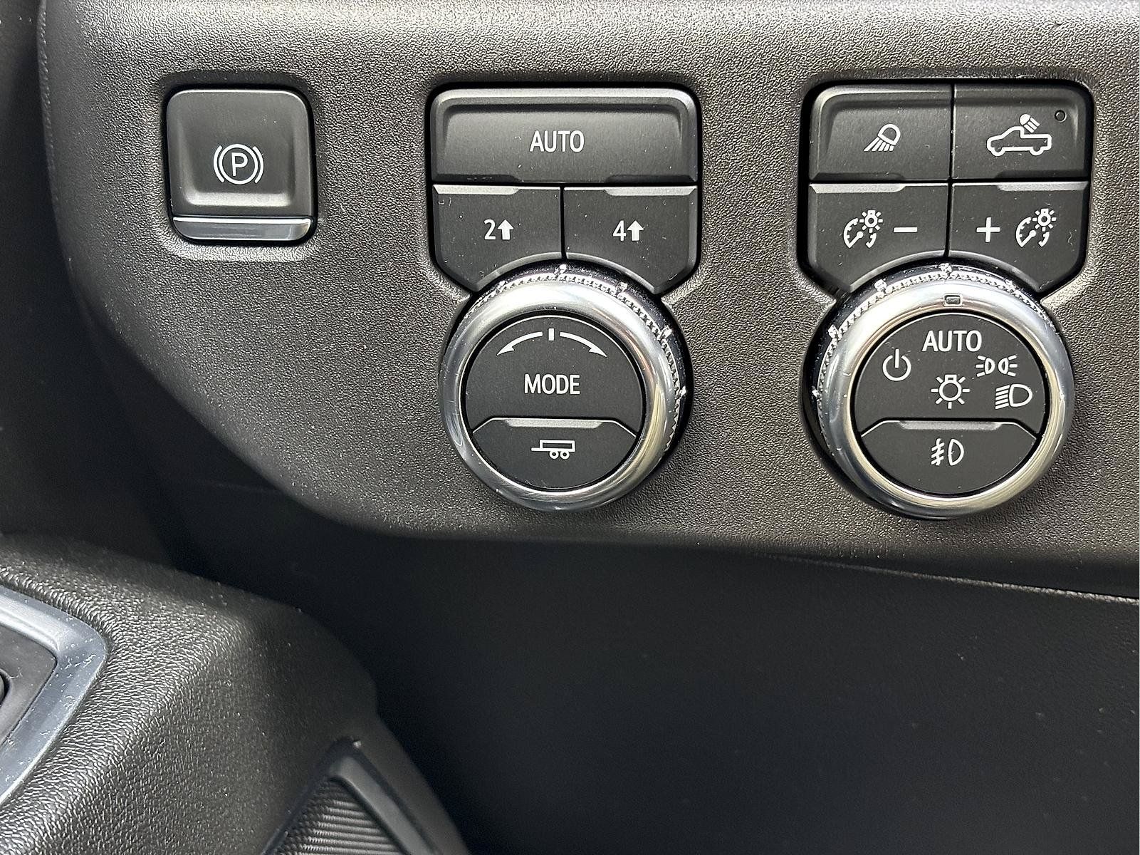 Used 2024 GMC Sierra 1500 SLT AWD/4WD image 17