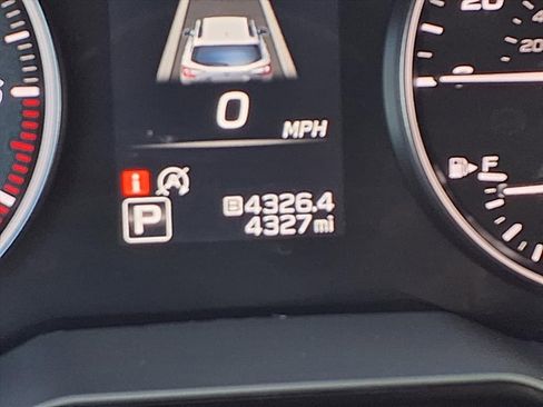 Used 2025 Subaru Outback Premium image 12