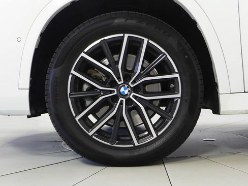 Used 2023 BMW X1 xDrive28i w/ Premium Package AWD/4WD image 5