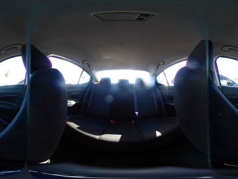 Used 2025 Nissan Versa SV image 40