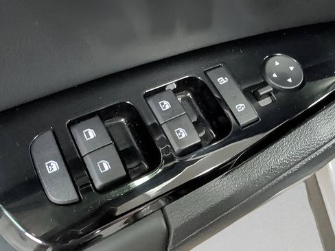 Used 2023 Kia Sportage X-Line AWD/4WD image 11