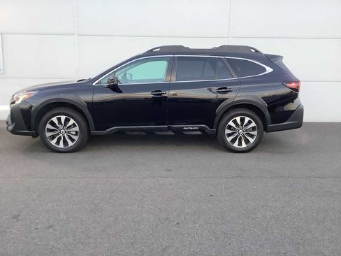 Used 2023 Subaru Outback Limited AWD/4WD image 2