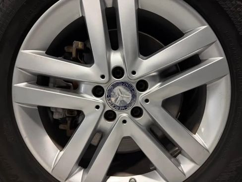 Used 2016 Mercedes-Benz GL 450 4MATIC w/ Premium I Package image 10